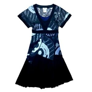 Fuzzi V neck A line abstract dress size M